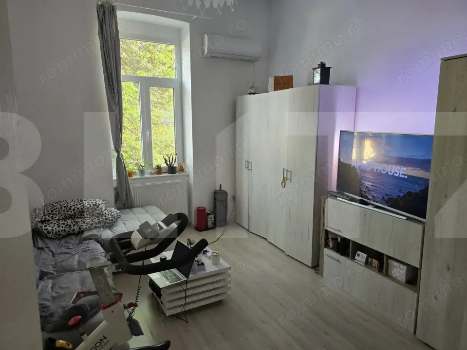 Apartament 1 cameră + curte comună, 25 mp, zona Complex Studentesc 