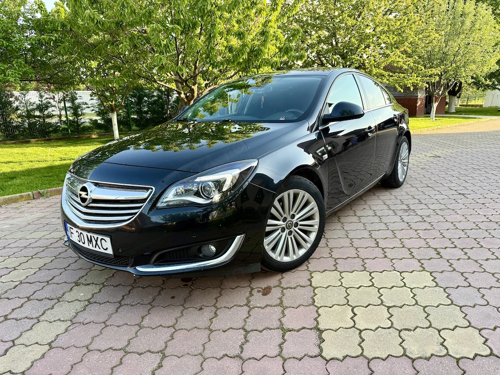 Vând Opel Insignia limousine hb 2014