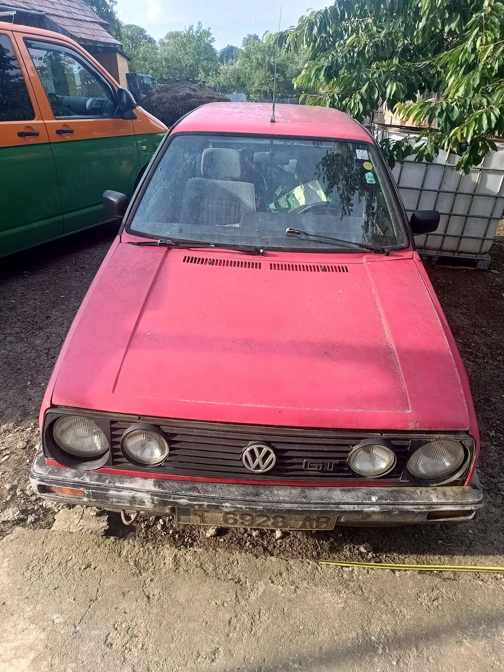 vând Volkswagen golf 1 GT 