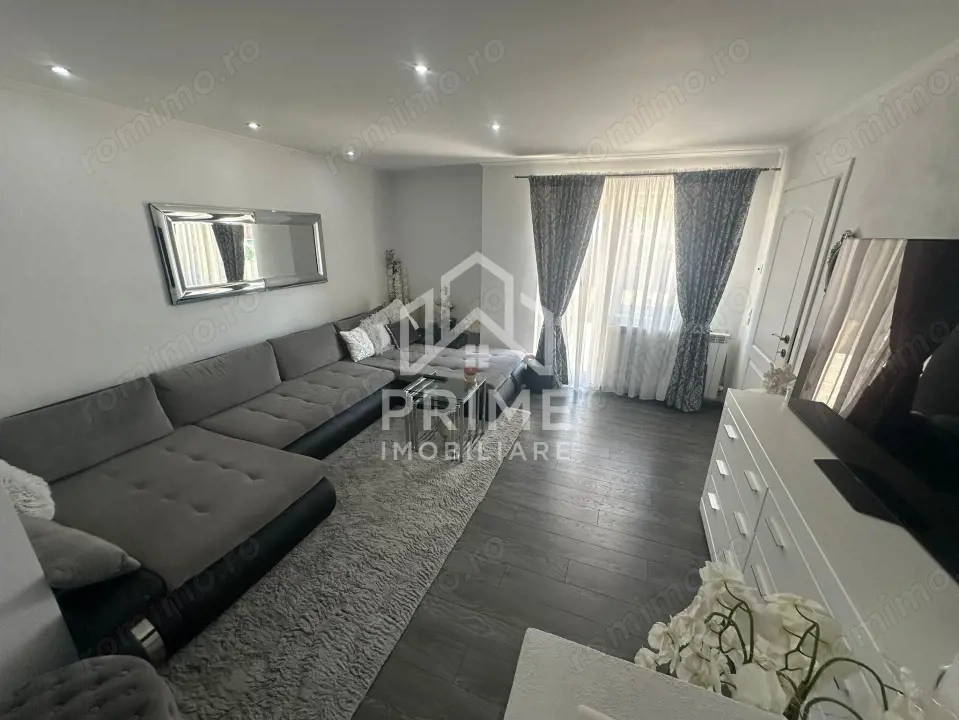 Casa Individuala 7 camere, 388mp| zona Sebes