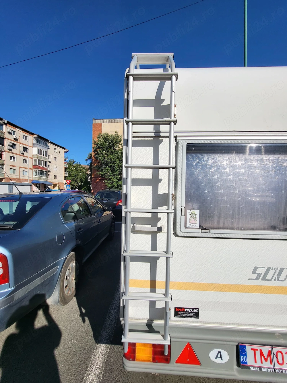 Vând rulota înmatriculată in RO