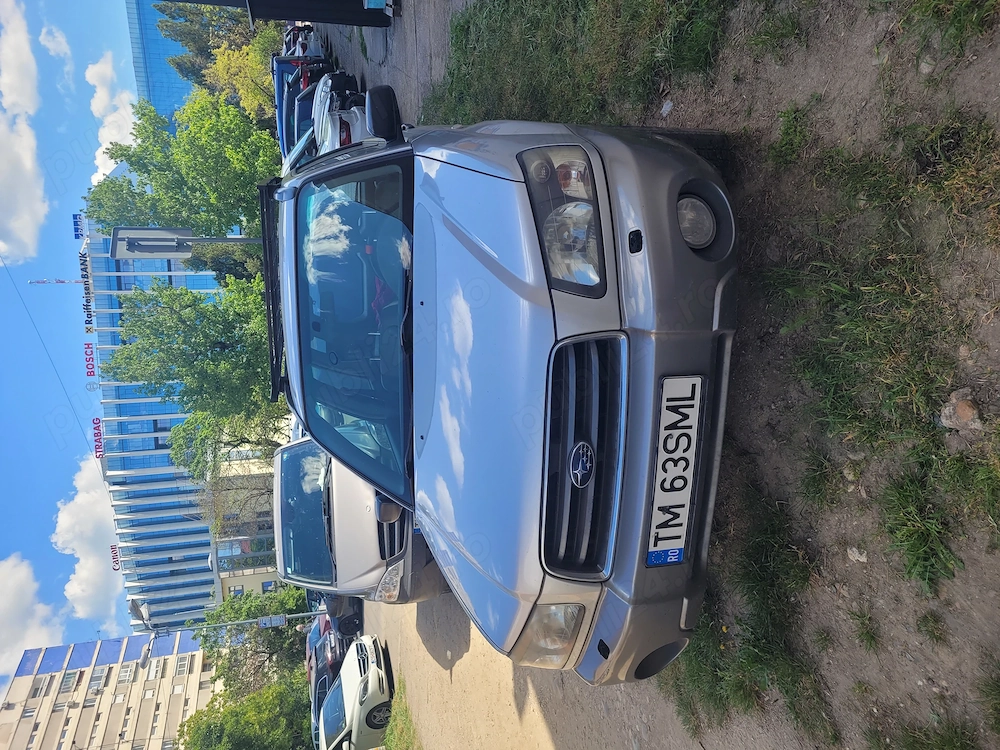 Vand Subaru Forester 4*4 permanent, grupuri si cutie perfecte, caroseria in stare buna, an 2003