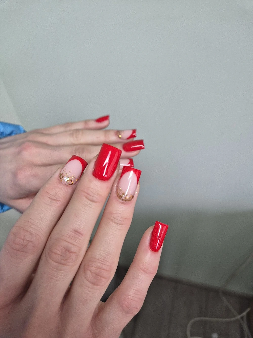 Manichiura pedichiura semipermanenta si unghii cu gel