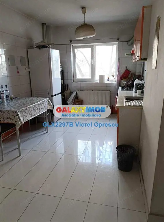 Apartament 3 camere, decomandat, Bulevardul Chisinau, Diham