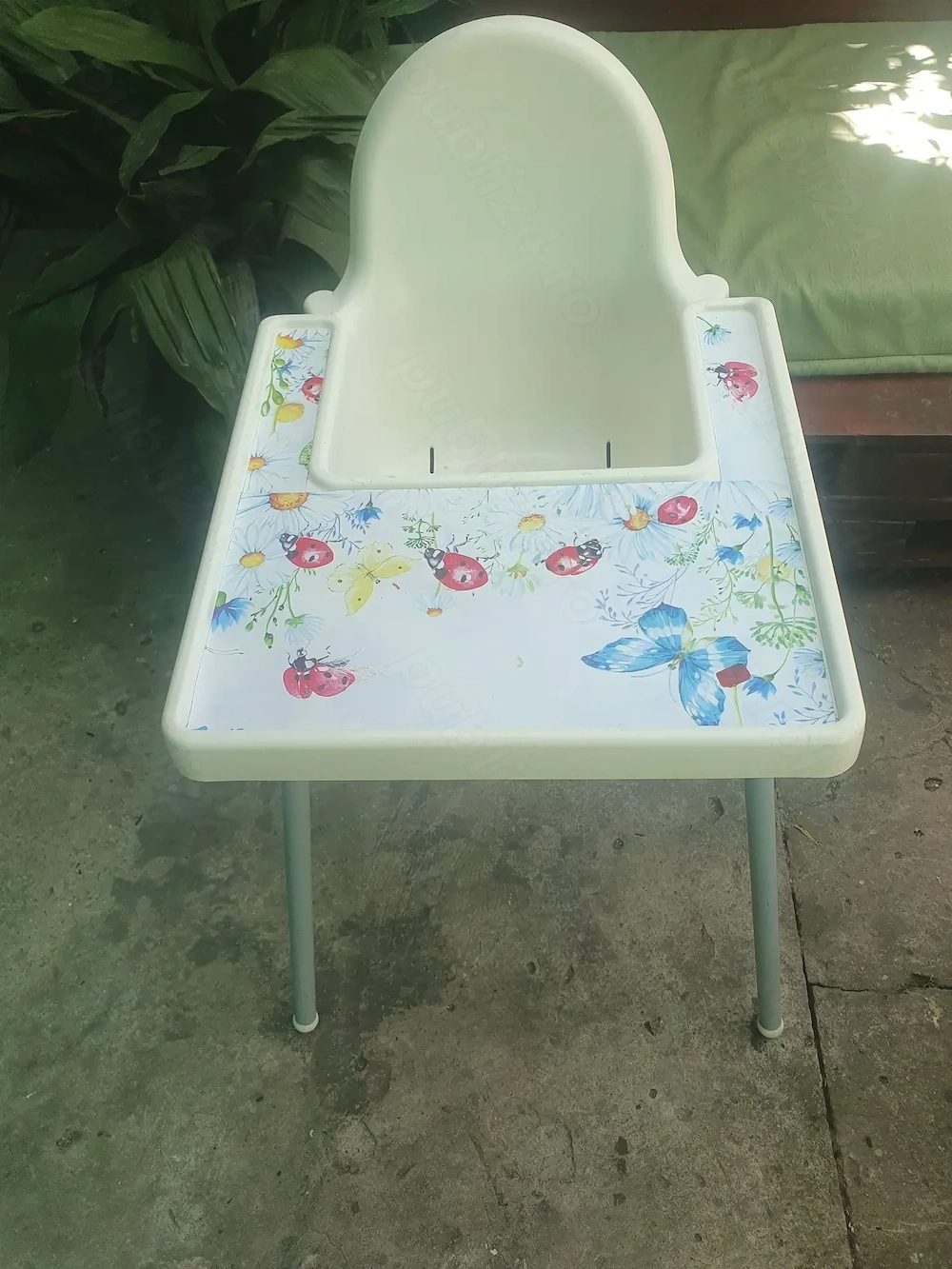 Scaun cu tavita pt bebelusi