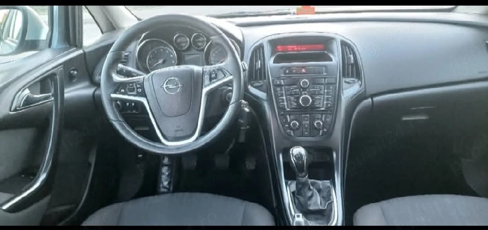 Opel astra J