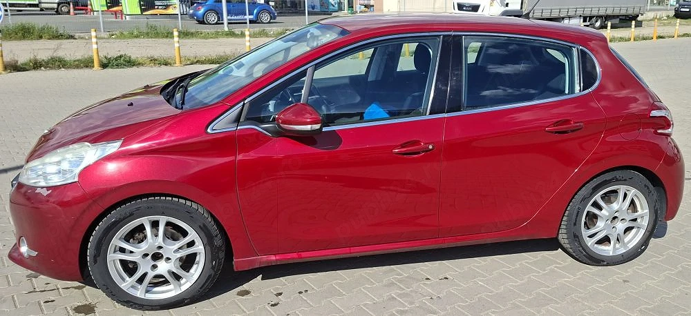 Vand Peugeot 208 I, an 2013, 1.6 VTi (120 CP),caroserie Hatchback, benzina, 127 000 km