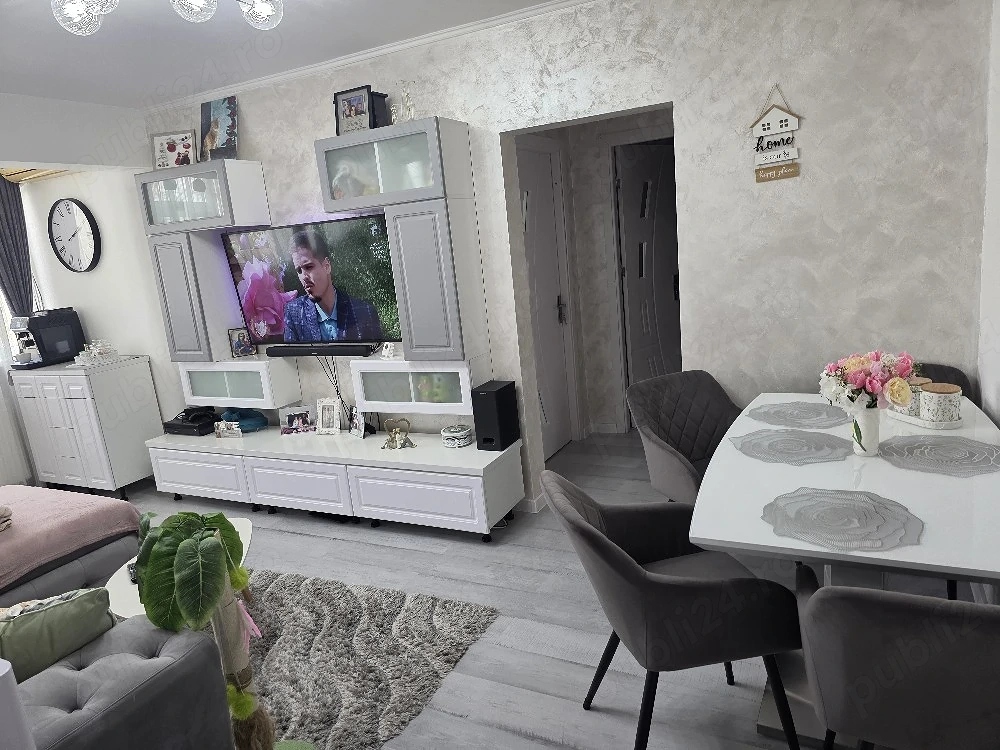 Apartament 3 camere Malu Rosu urgent