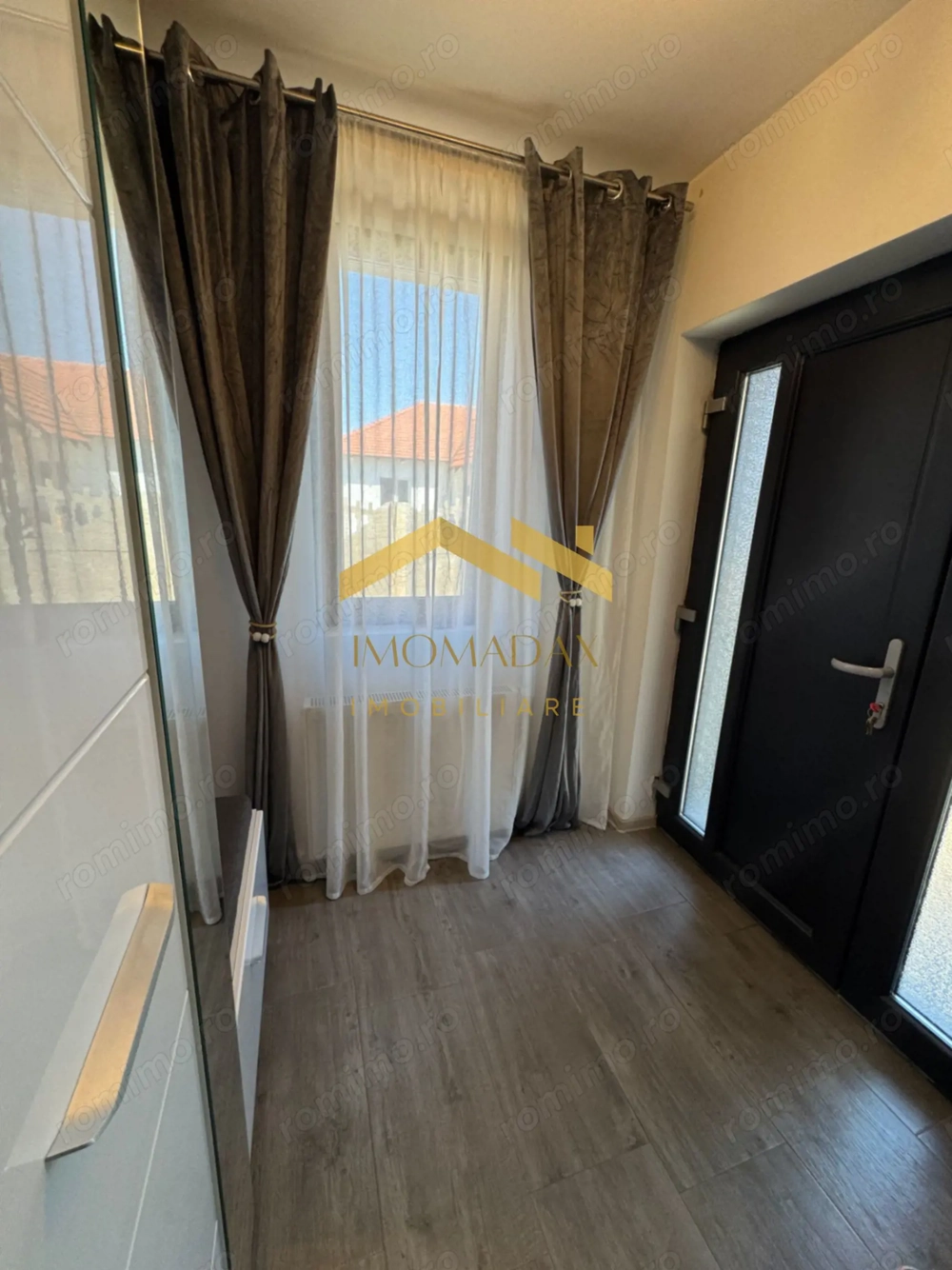 -Casa Individuală -3 dormitoare -2 băi -