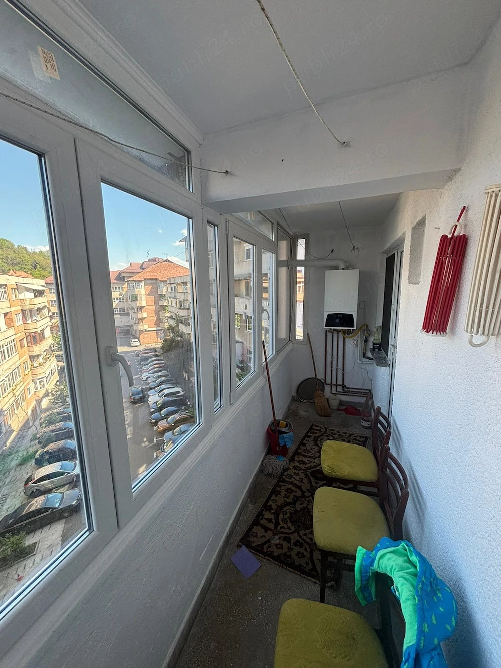 inchiriez apartament cu 3 camere ultracentral, centrala noua, 2 bai, et. 4 8 cu lift, gata de locuit