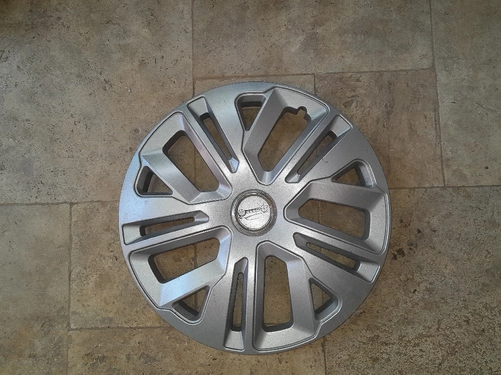 Set Capace Roti 15" Dacia Logan / Sandero - Stare Bună