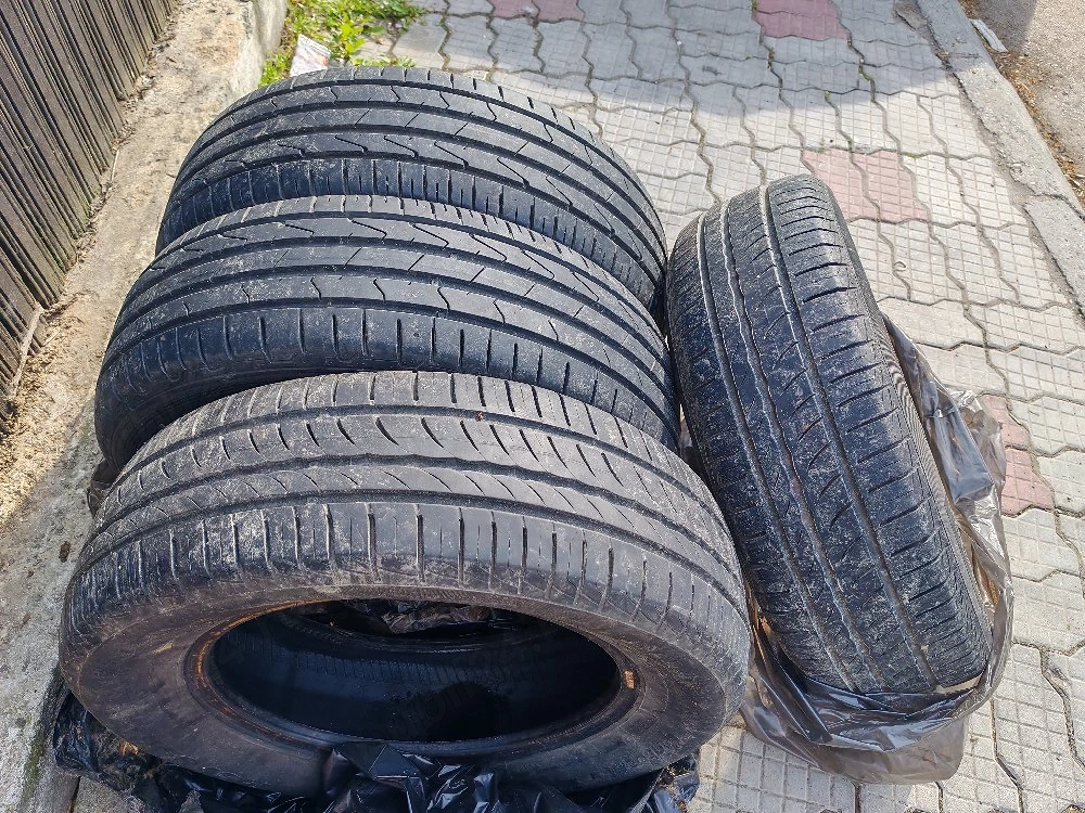 vand 4 cauciucuri 195.65.15.