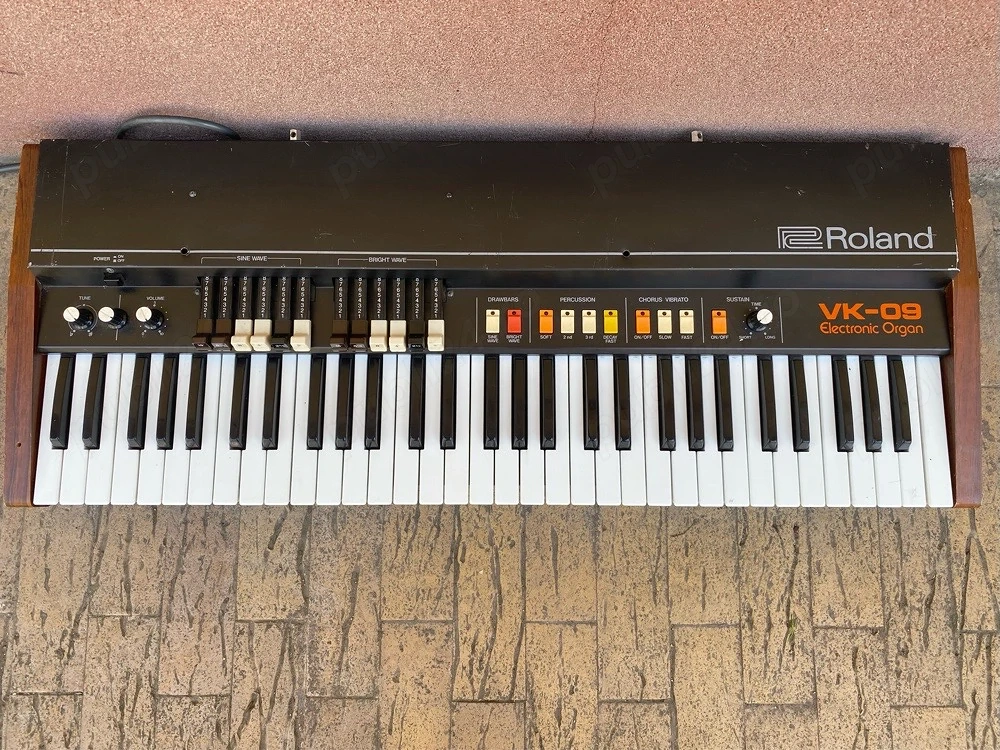 Roland VK-09 Electronic Organ