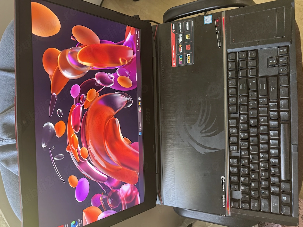 Laptop gaming MSI GT83 Titan 8RF