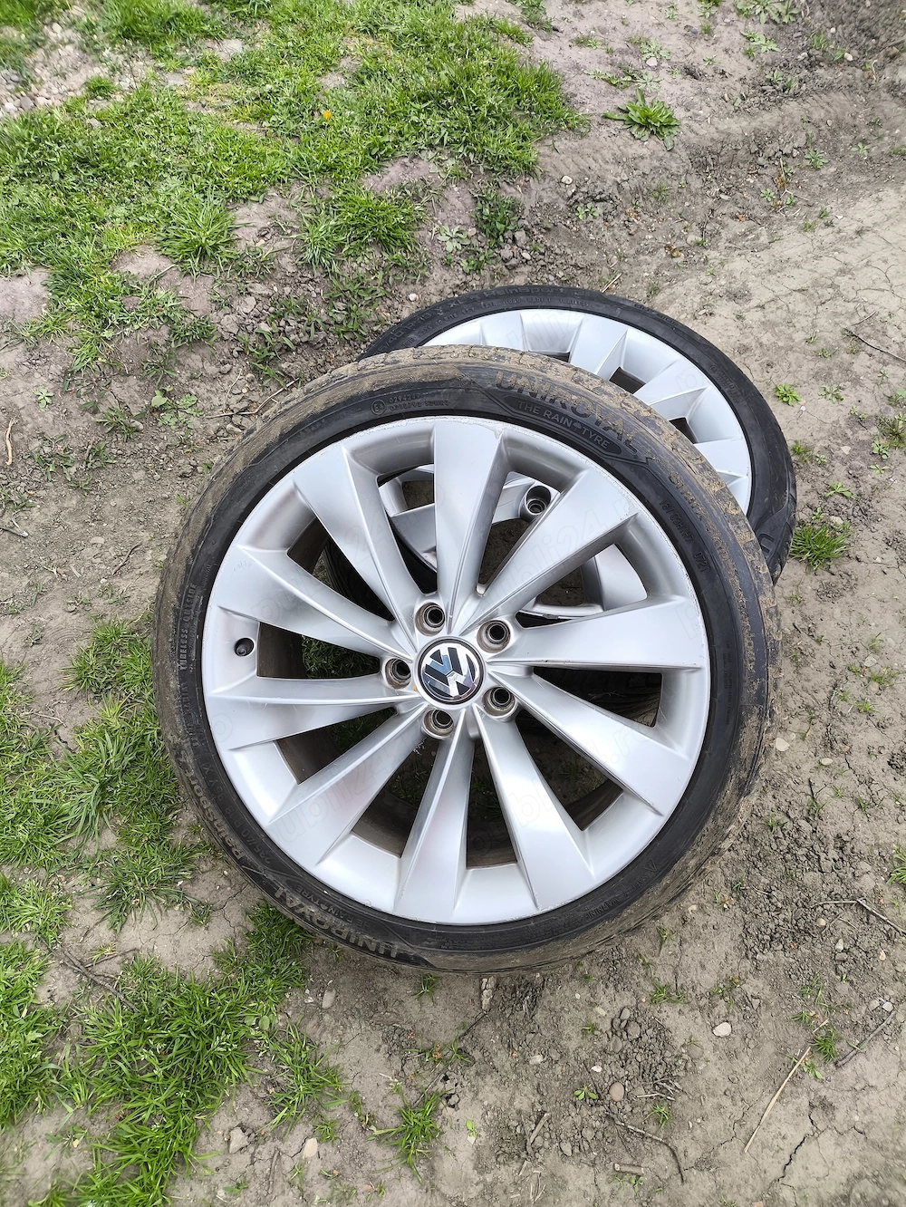 Roți r 18  cu cauciucuri 235 40 18