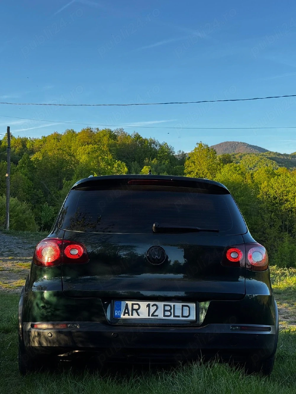 Vând Volkswagen Tiguan 2011, motorizare benzină 2.0 TSI