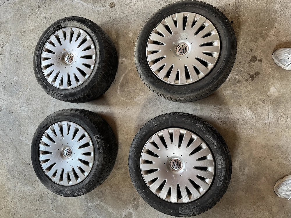 Set Jante Tablă 16" VW + Capace Originale + Anvelope 205 55 R16
