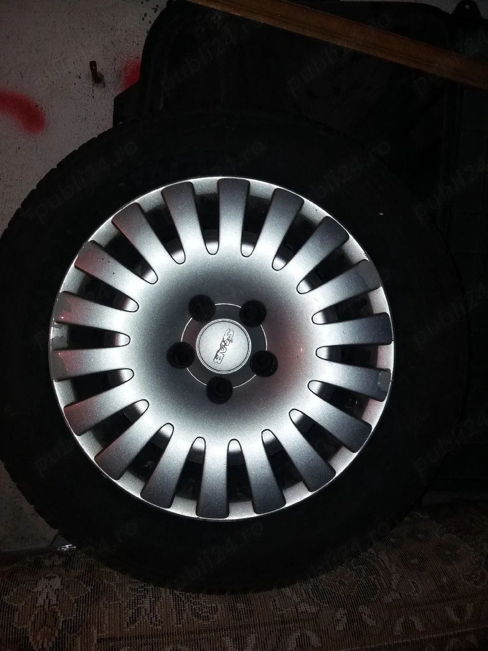 jenti SAAB 93, 95 tabla cu capace originale si cauciucuri 