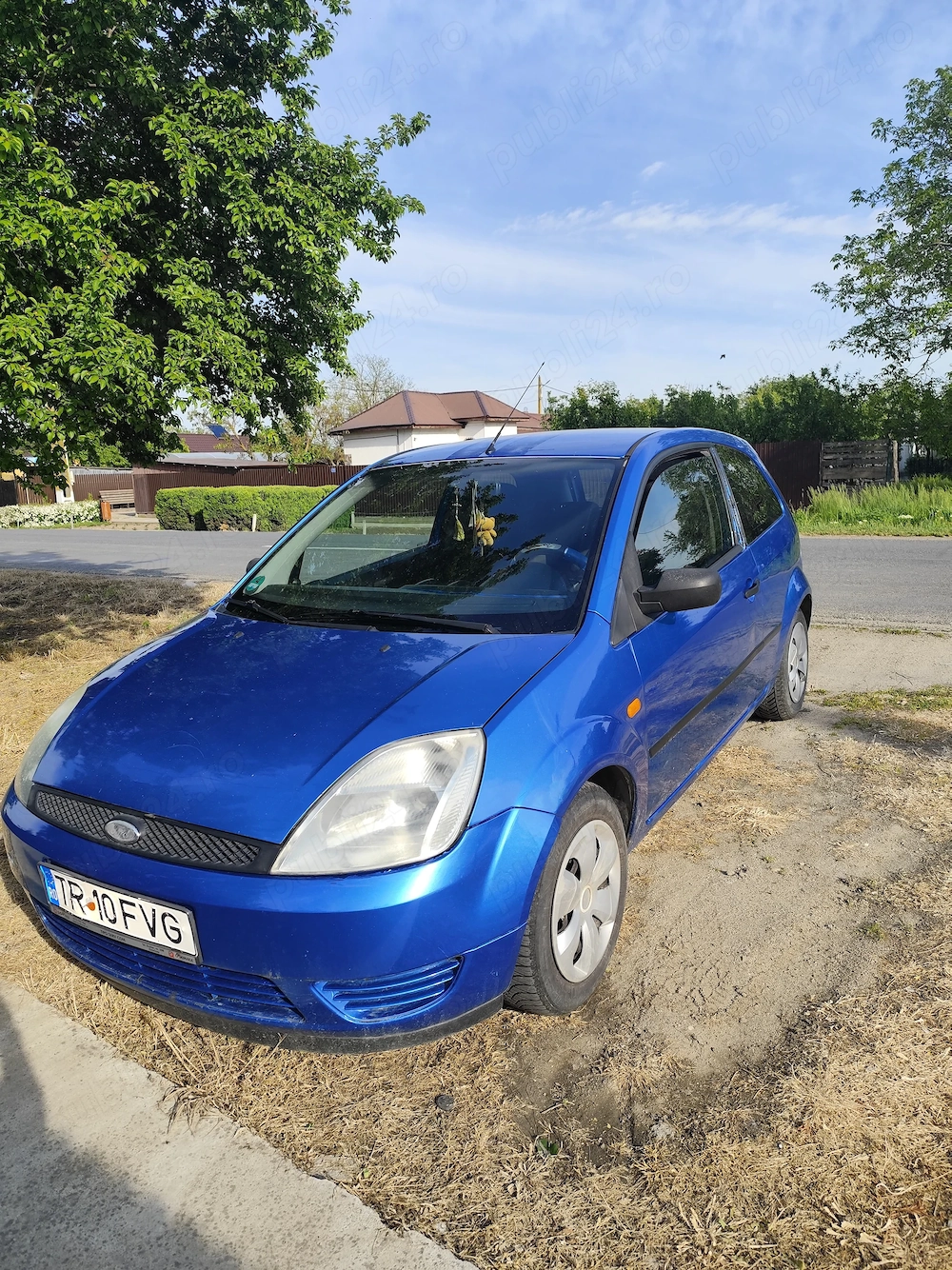 Vând mașină Ford fiesta 
