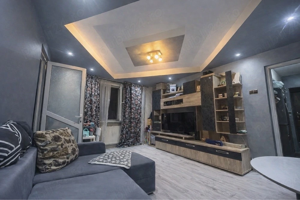 vand apartament cu 3 camere