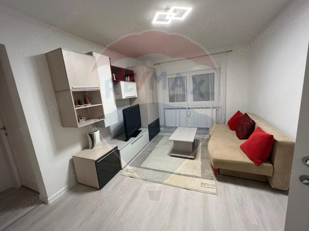 Apartament 2 camere Boul Rosu