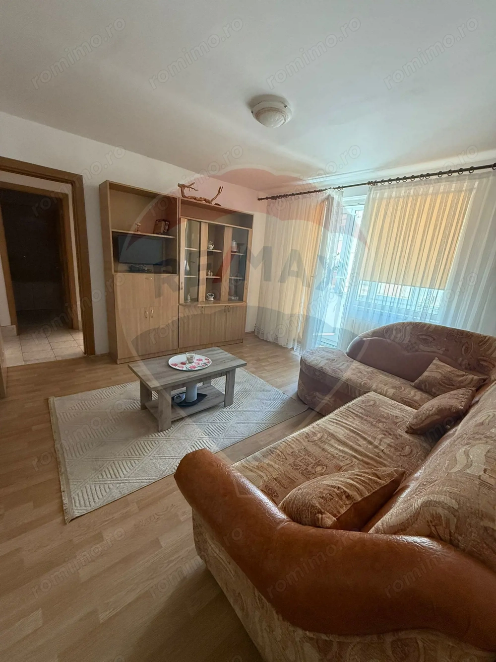 Apartament cu 2 camere de închiriat