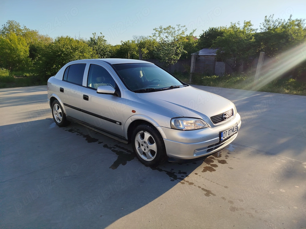 Opel Astra,,1.6,,Acte la zi 