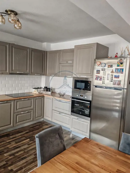 Apartament 3 camere, 82 mp utili, Subcetate, parcare + boxă