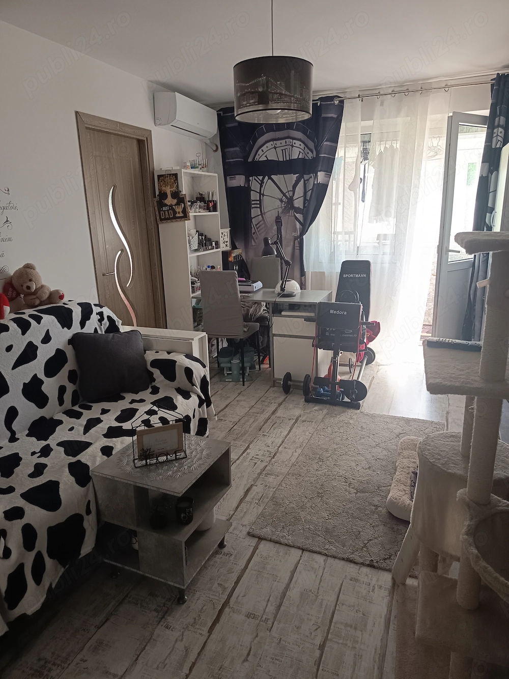 Vând ap 4 camere ,60000euro