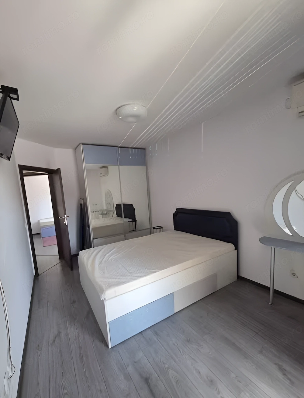 Inchiriez apartament cu 2 camere in zona Brancoveanu aproape de metrou