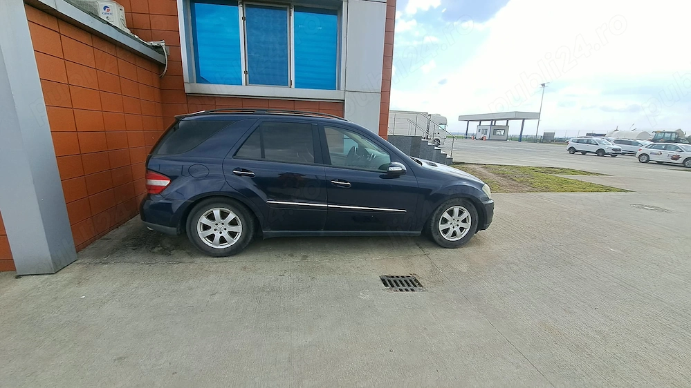 Societate comerciala vinde Mercedes ML320, an fabr 2006