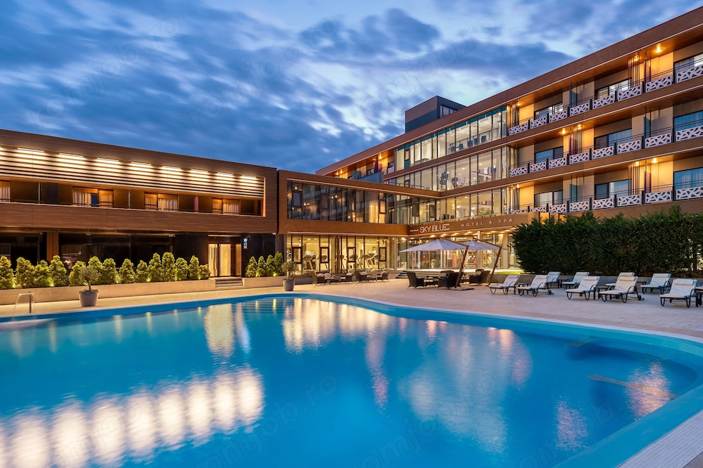 Angajam camerista Sky Blue Resort