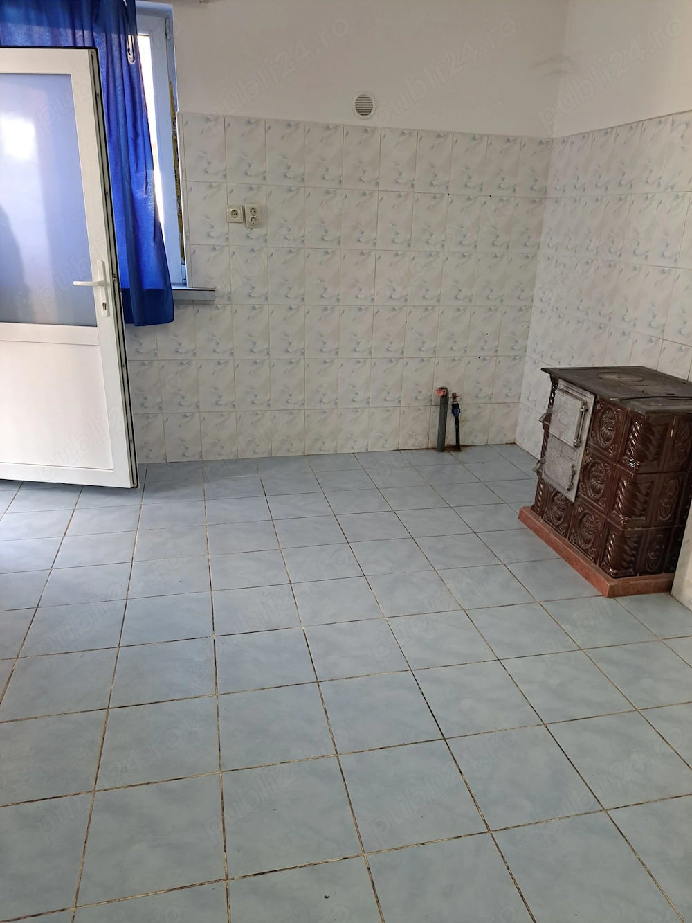 Casă din cărămidă în Oncea cu 2 camere, hol, baie, bucătărie, terasă, teren 415mp