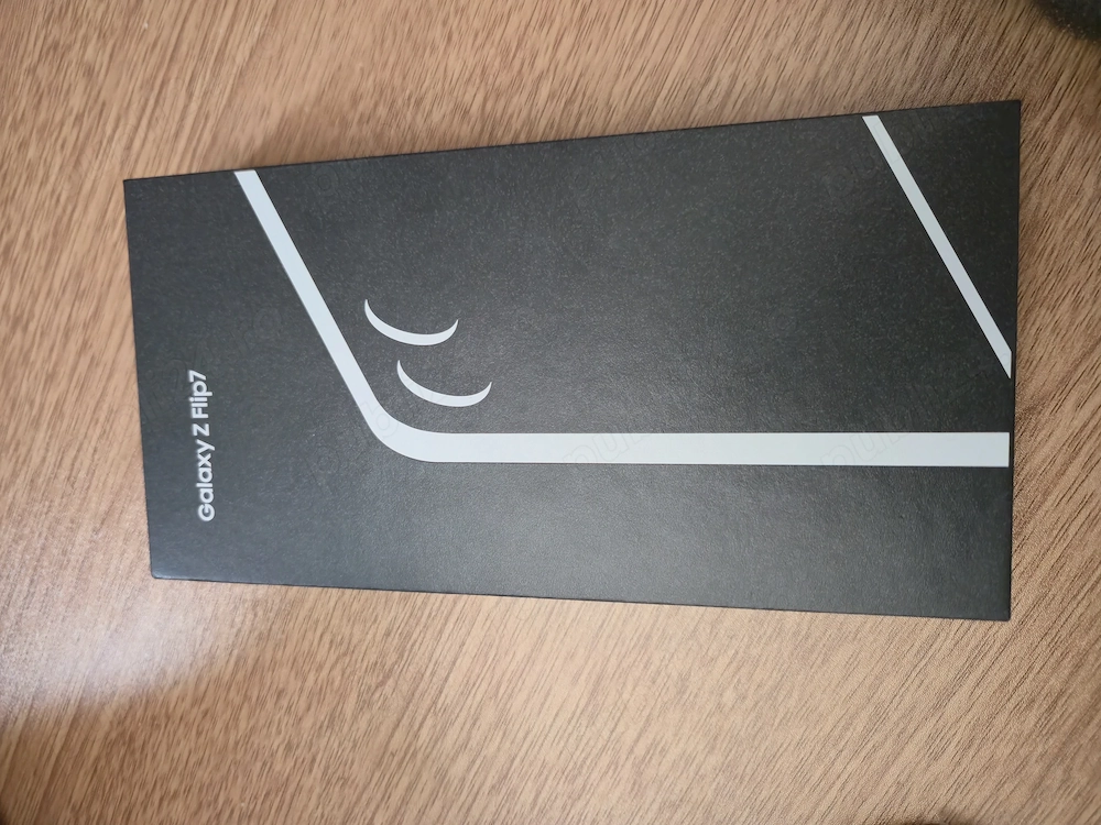 Samsung Galaxy Z Flip7, 256 Gb