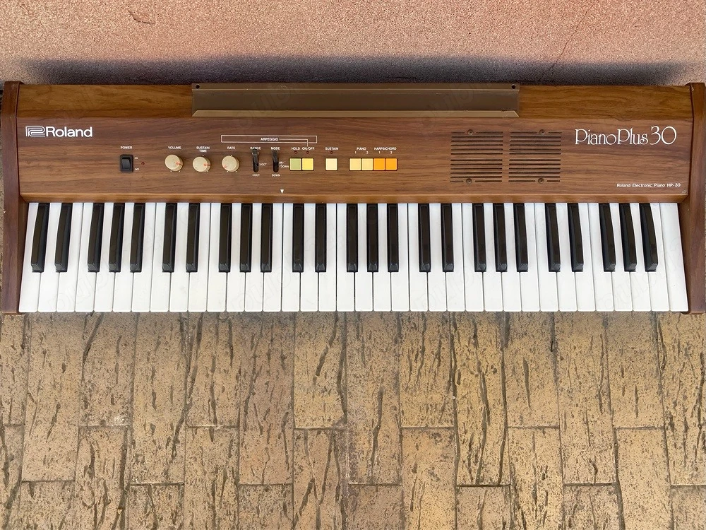 Roland HP-30 Piano Plus30