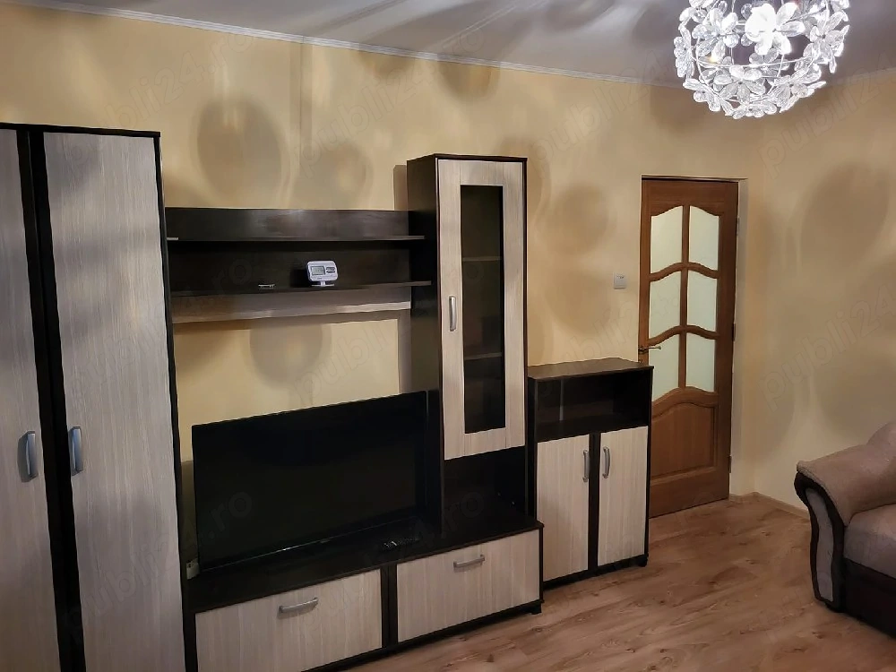 inchiriez apartament 2 cam
