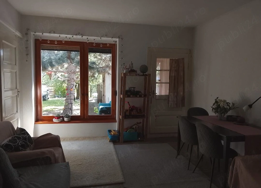 Vand casa familiala spatioasa  in Biharkeresztes HU, ideala pentru familie mare de doua generatii.