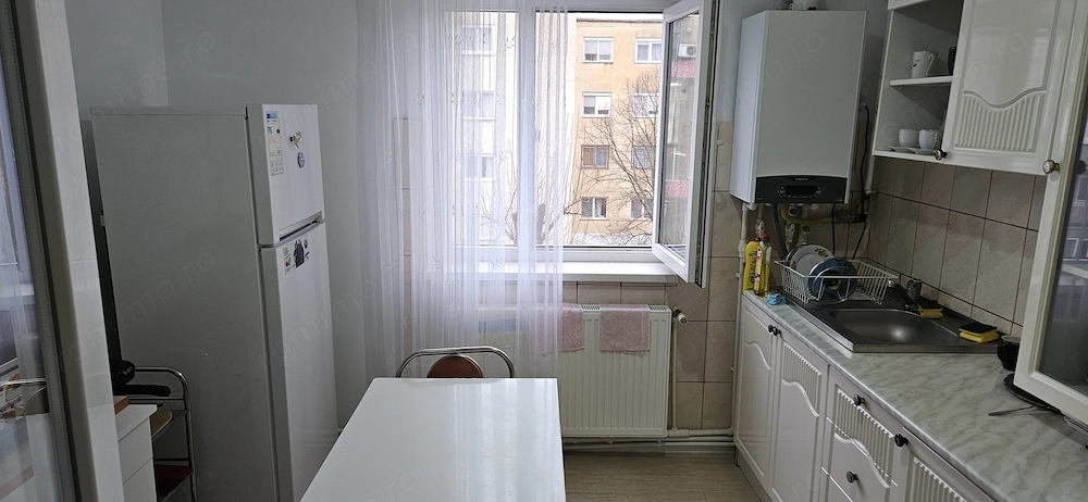 Vand apartament 2 camere in Deva, zona Gojdu (Constructorilor), suprafata utila 51 mp + balconul