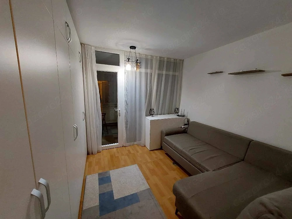 Inchiriez apartament cu o camera in regim hotelier