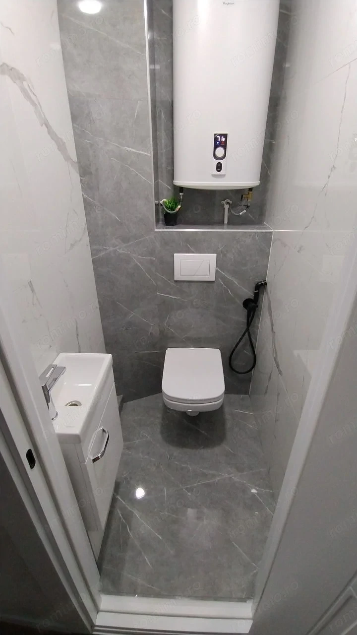 Garsoniera de inchiriat in zona Aparatorii Patriei