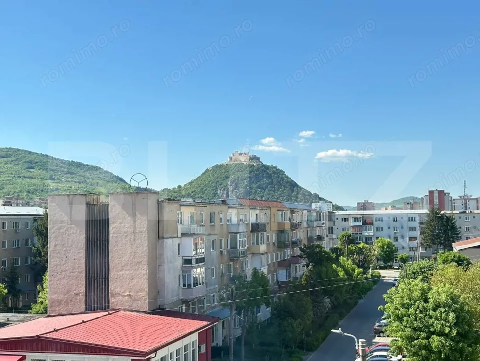 Apartament 2 camere, 50 mp, mobilat complet, vedere spre Cetate | 0% comision