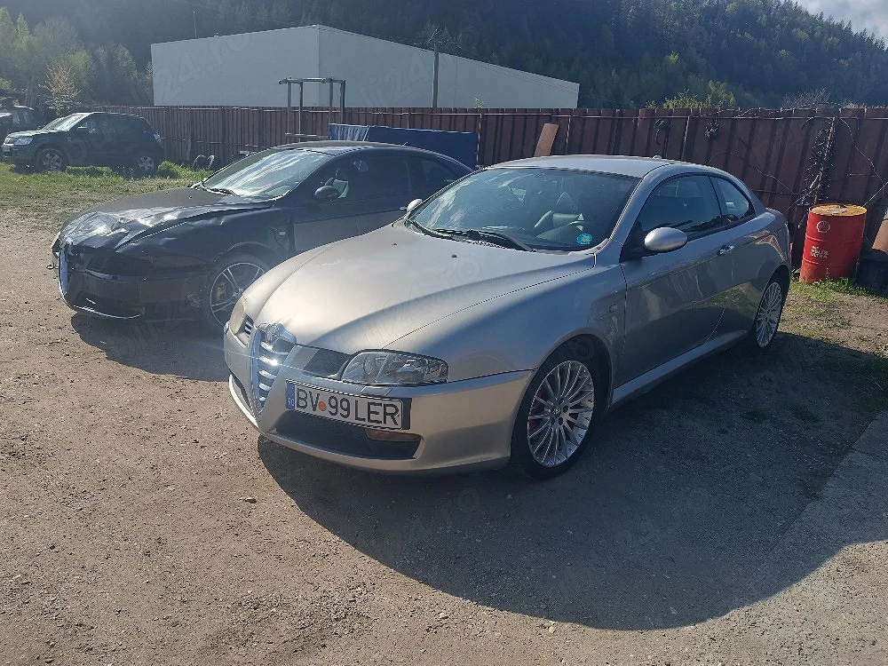 Vand două Alfa Romeo GT JTS