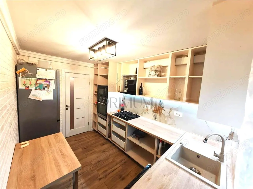 SOARELUI - ETAJ 3  - INCALZIRE PARDOSEALA - 3 CAM - 2 BAI - 3 BALCOANE - CLIMA - RENOVAT