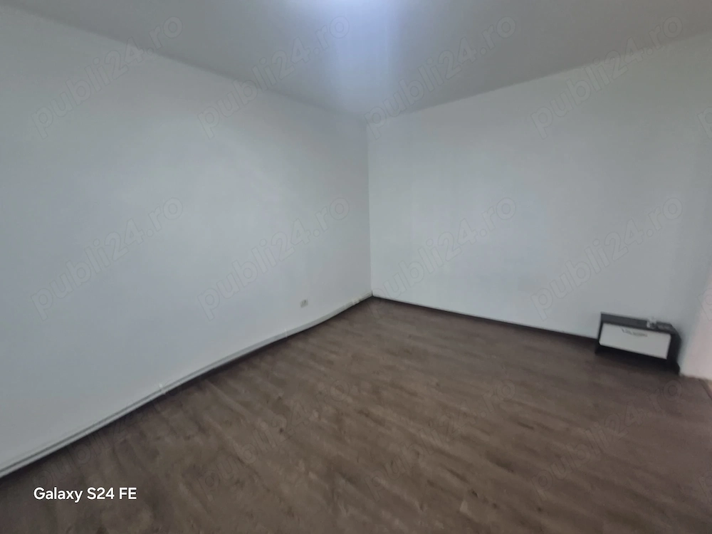  Apartament 3 camere, zona 1 Decembrie 1918