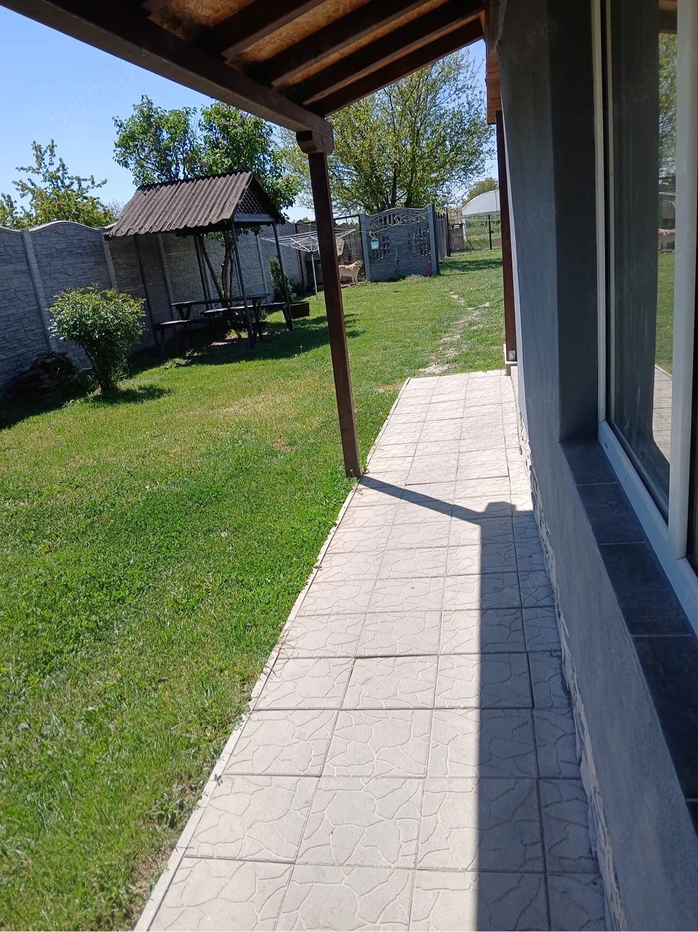 Casă de vânzare