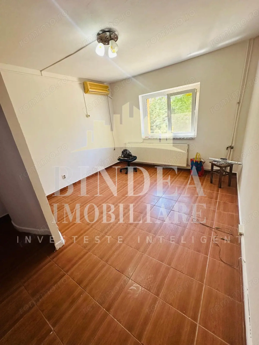 Garsoniera parter zona Blascovici, bloc izolat