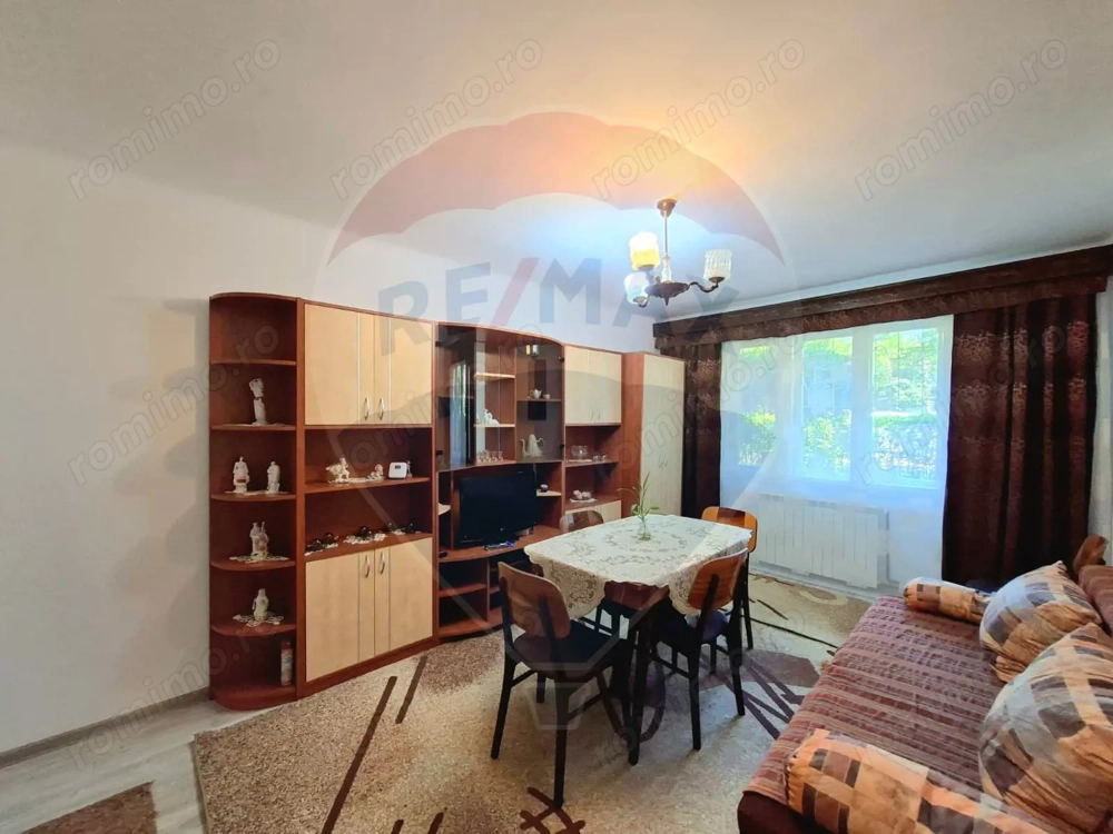 Apartament 2 camere decomandat, centrala gaz, de închiriat Podgoria