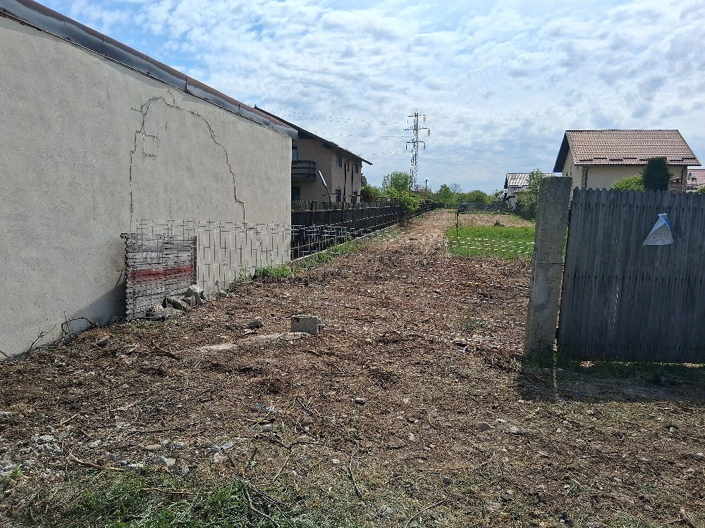 Teren 1400mp in Valea Voievozilor