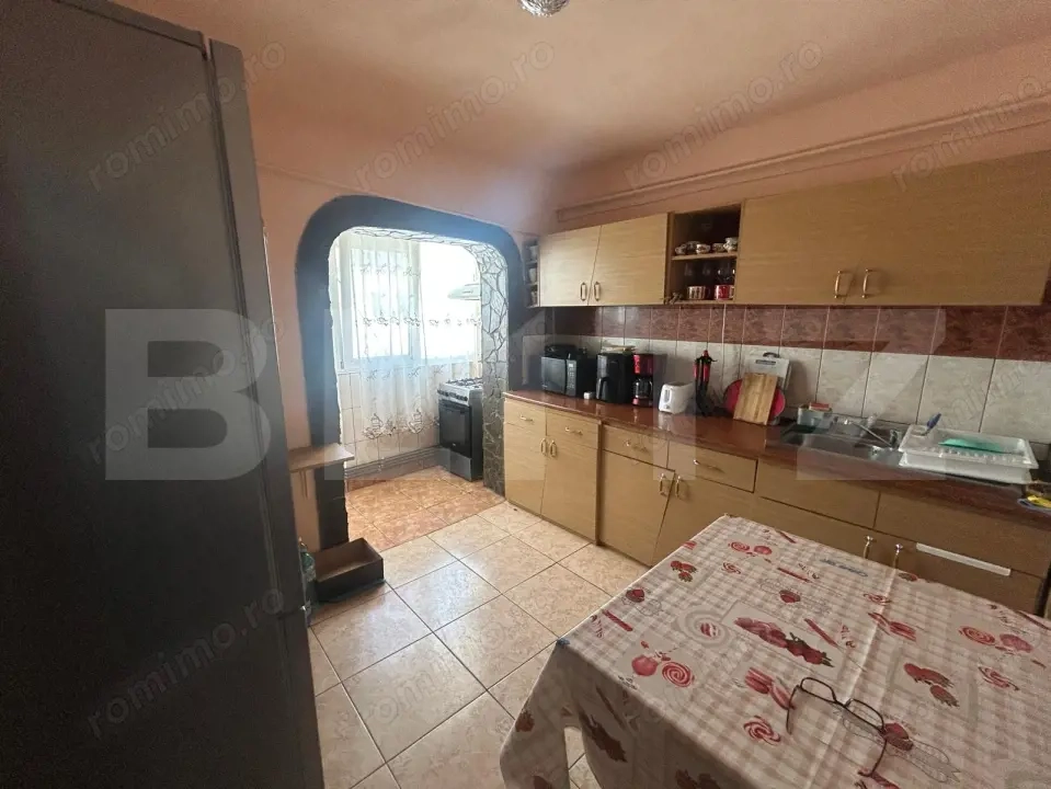 Apartament 3 camere, decomandat, 66 mp, zona Micro 5 
