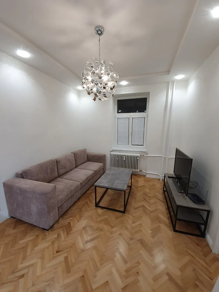 De inchiriat apartament cu o camera in zona Soarelui
